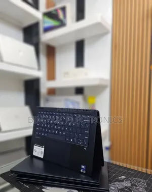 New HP OmniBook 5 Flip 14-fp0023dx 16GB Intel Core Ultra 7 SSD 1T