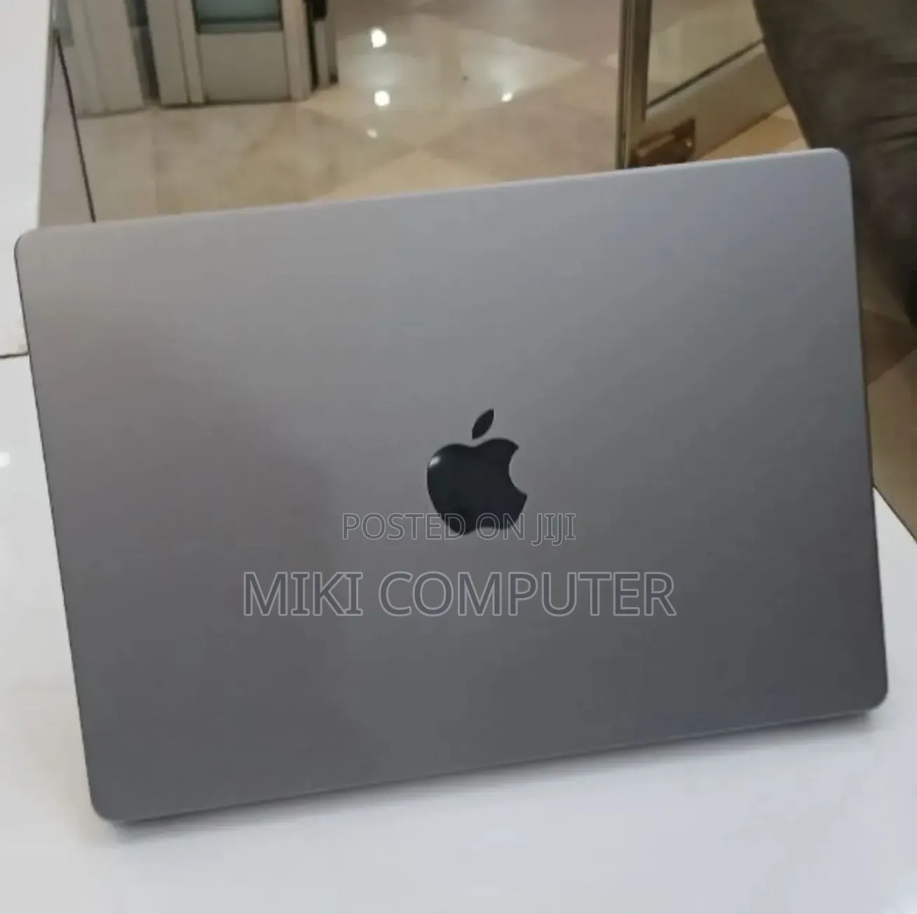 New Laptop Apple MacBook Pro 2020 M1 16GB Intel SSD 512GB