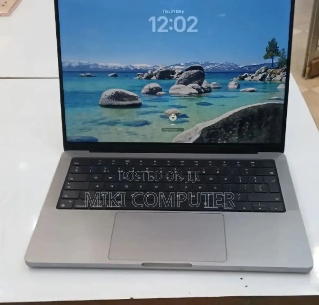New Laptop Apple MacBook Pro 2020 M1 16GB Intel SSD 512GB