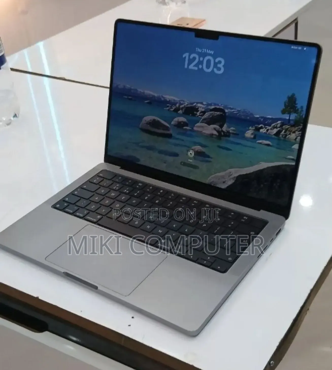 New Laptop Apple MacBook Pro 2020 M1 16GB Intel SSD 512GB