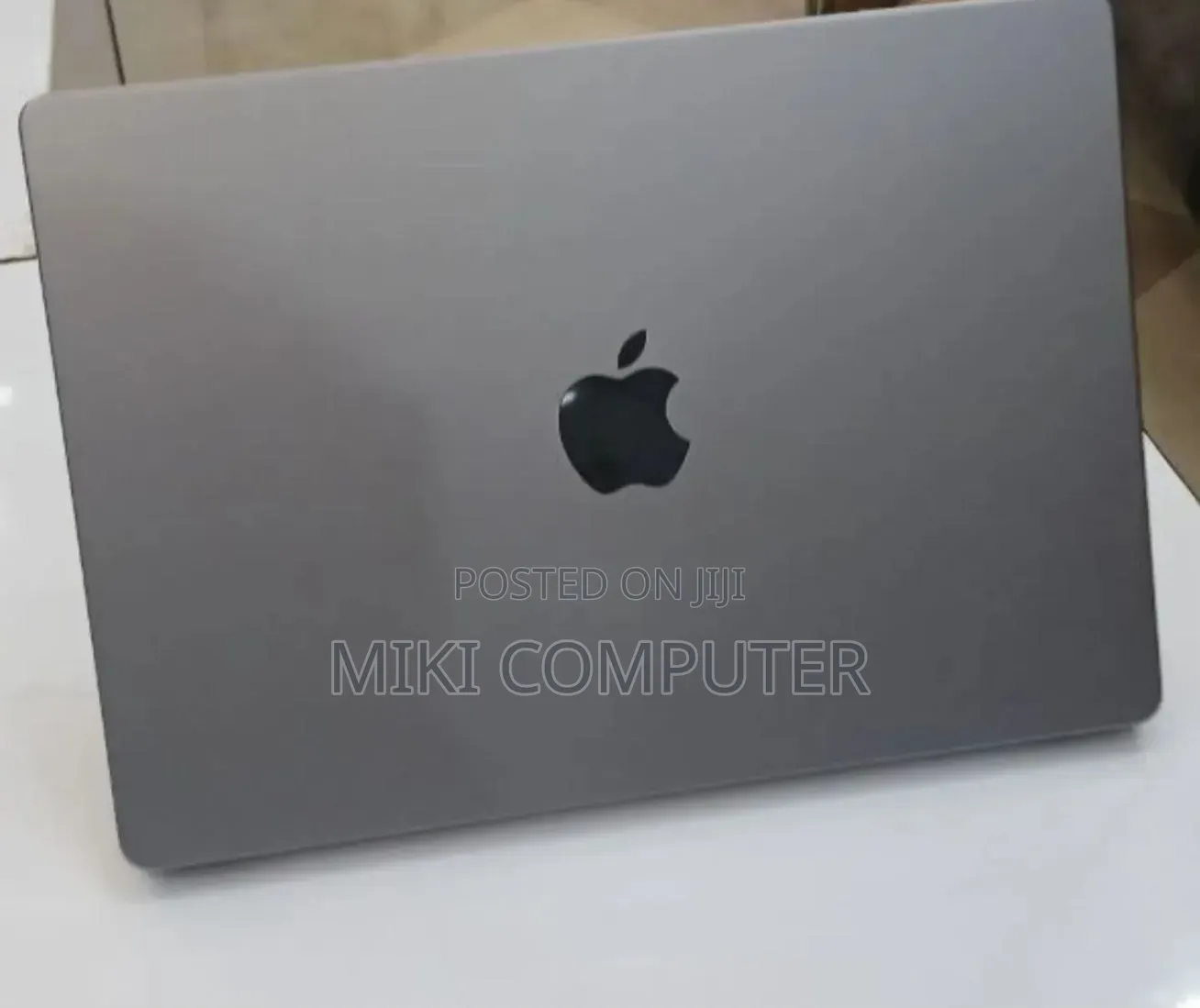 New Laptop Apple MacBook Pro 2020 M1 16GB Intel SSD 512GB