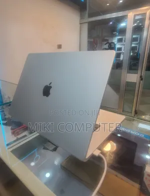 New Laptop Apple MacBook Pro 2020 M1 32GB Intel SSD 1T