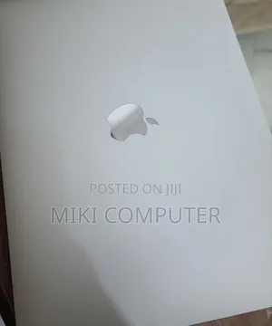 New Laptop Apple MacBook Pro 2020 M1 16GB Intel SSD 256GB