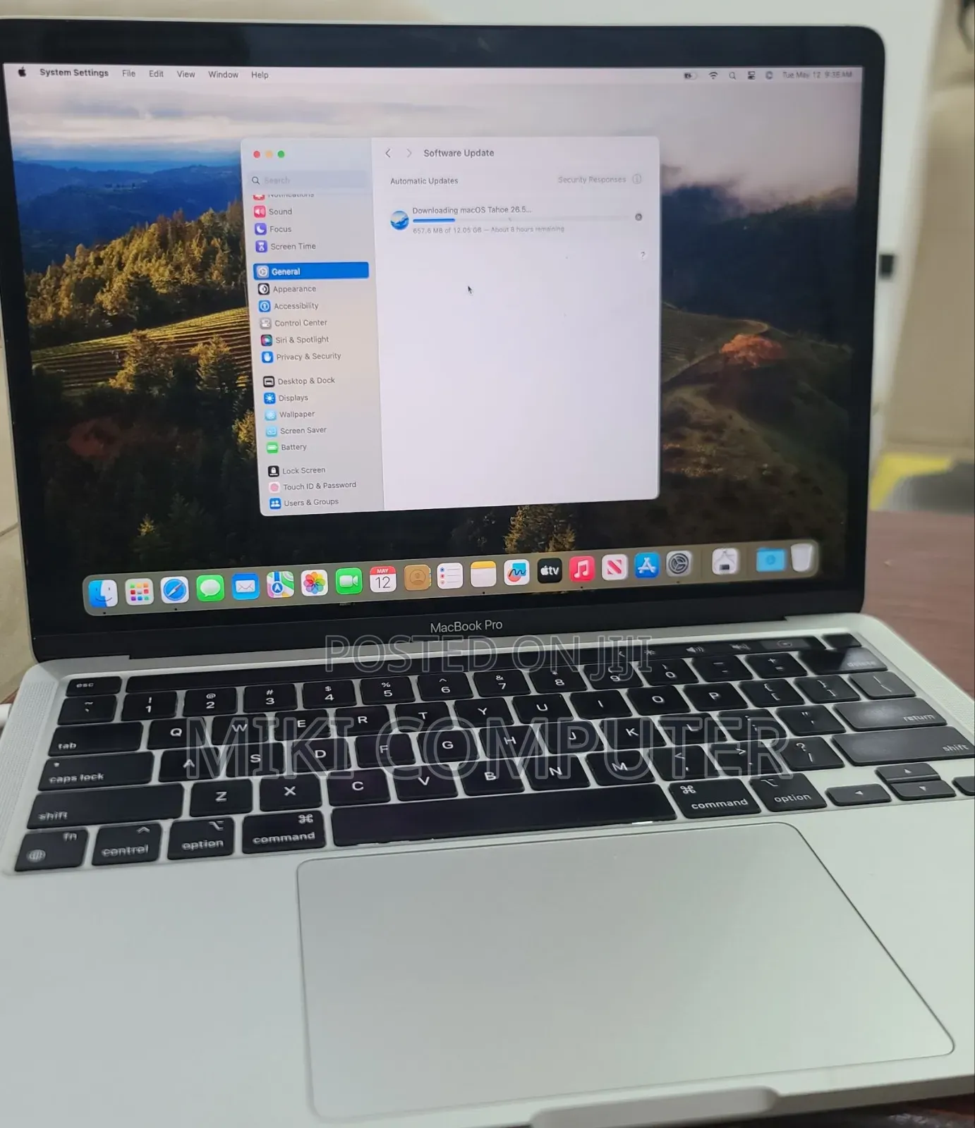 New Laptop Apple MacBook Pro 2020 M1 16GB Intel SSD 256GB