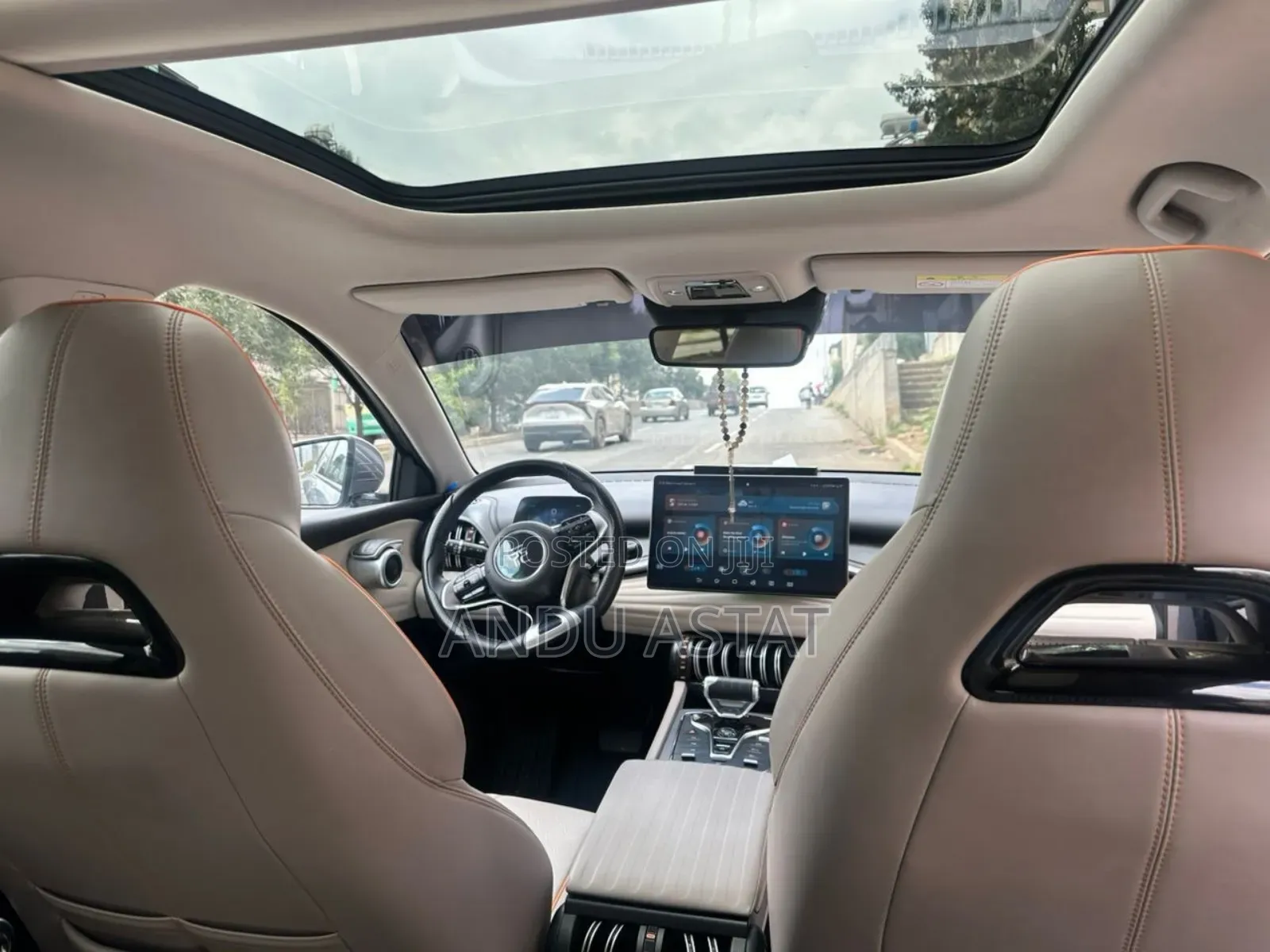 BYD Yuan Up 32 kWh FWD 2024 Gray