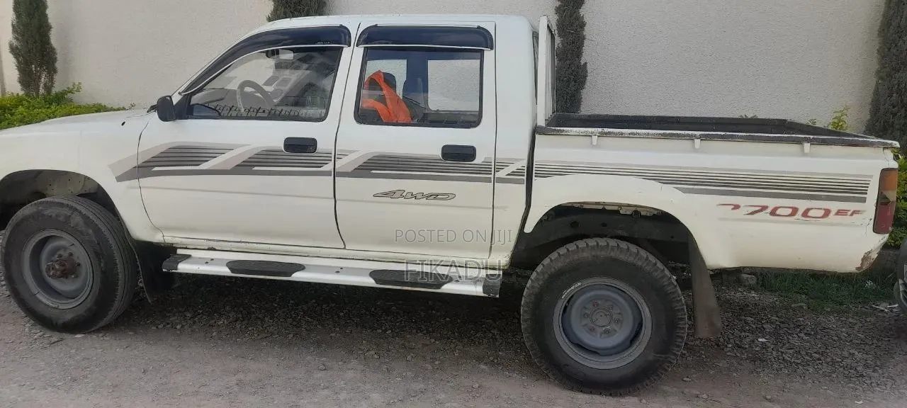Toyota 4-Runner 1990 White