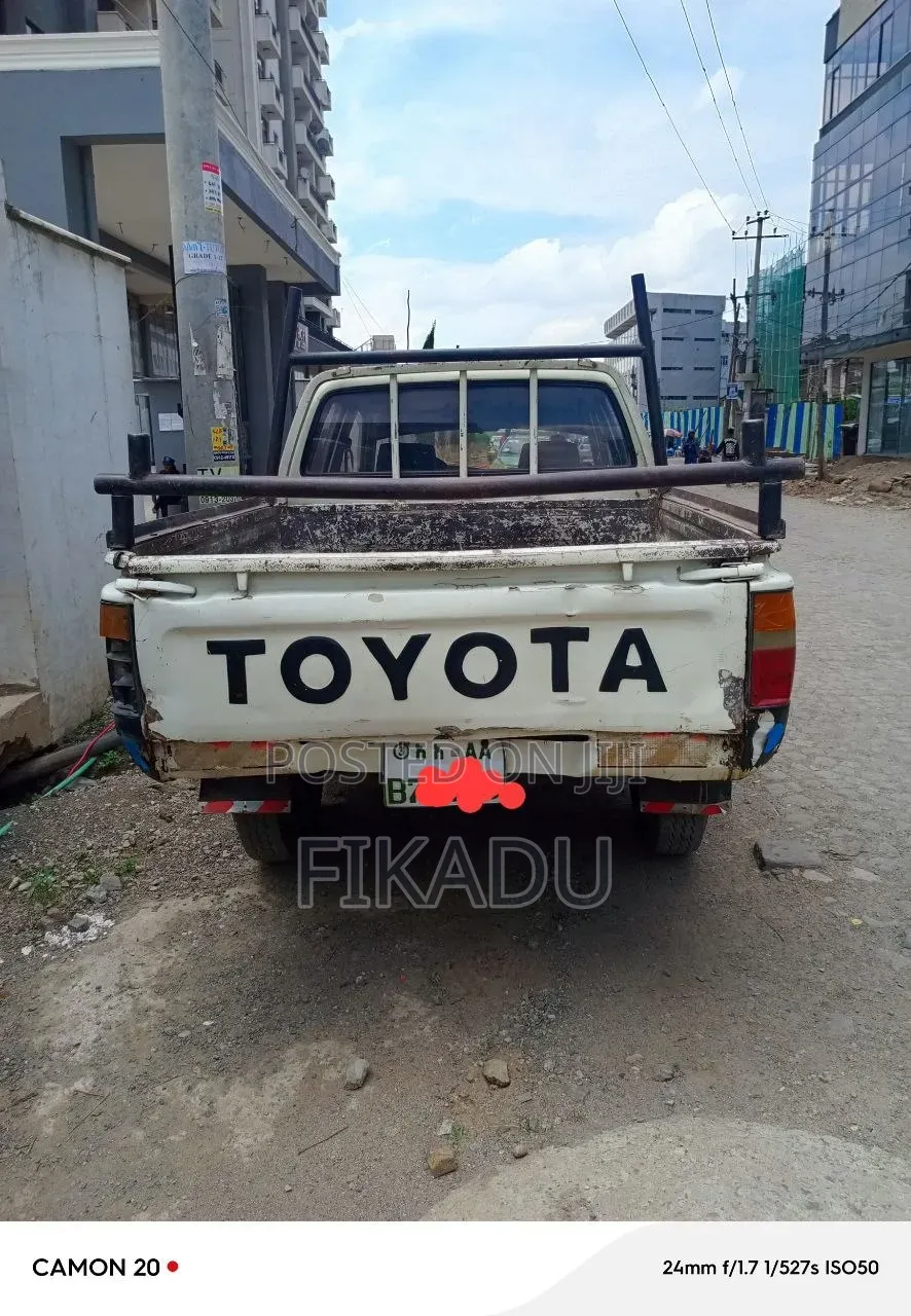 Toyota 4-Runner 1990 White
