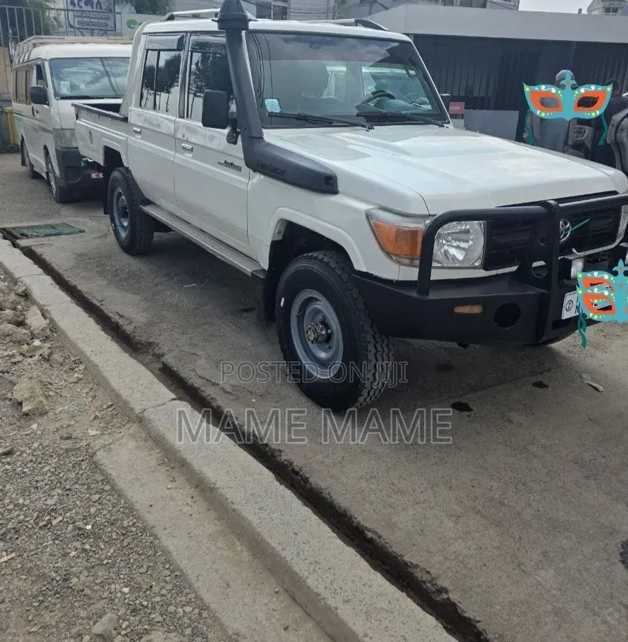 Toyota Land Cruiser 2018 White