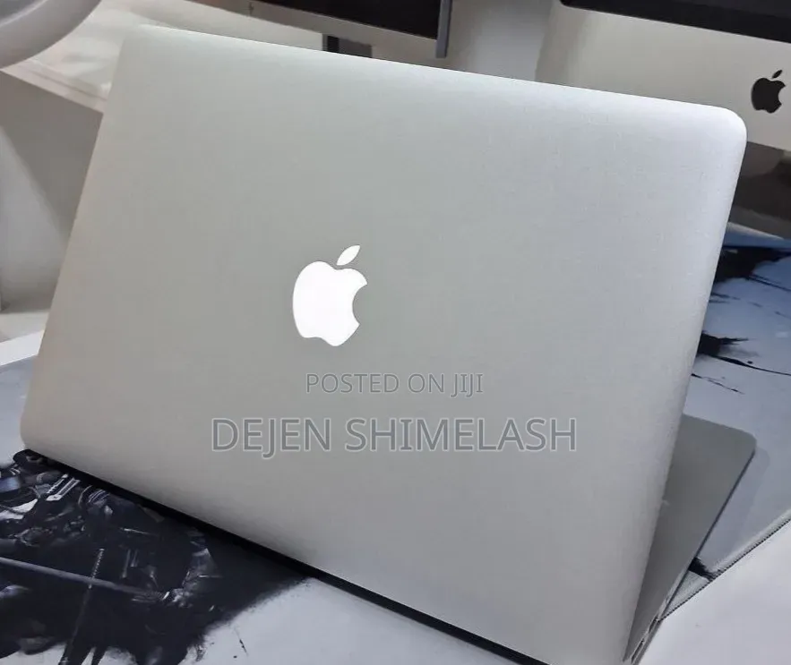 New Laptop Apple MacBook Pro 2015 8GB Intel Core i5 SSD 512GB