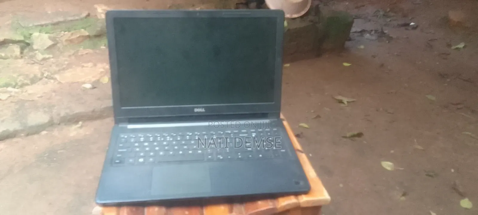 Laptop Dell Vostro 15 3568 4GB Intel Core i5 HDD 1T