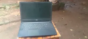 Laptop Dell Vostro 15 3568 4GB Intel Core i5 HDD 1T
