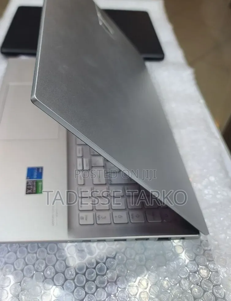 New Laptop Asus VivoBook 15 X510UQ 16GB Intel Core i5 SSD 512GB