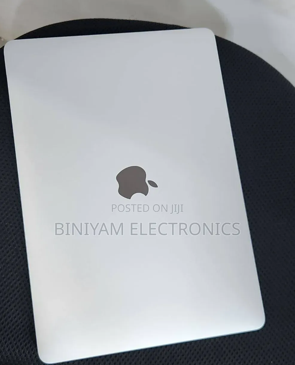 New Laptop Apple MacBook Pro 2020 16GB Intel Core i7 SSD 512GB