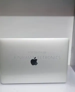 New Laptop Apple MacBook Pro 2020 16GB Intel Core i7 SSD 512GB