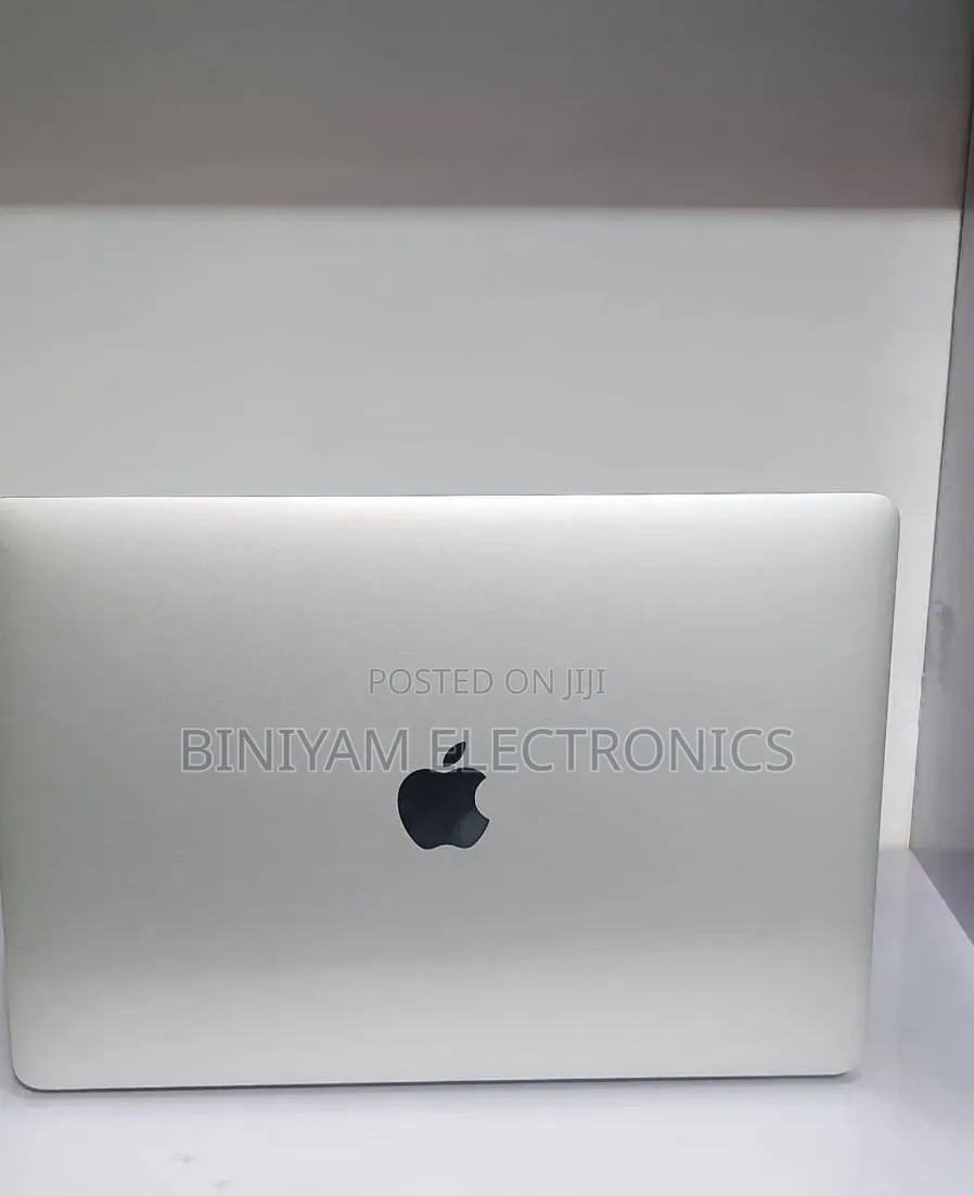 New Laptop Apple MacBook Pro 2020 16GB Intel Core i7 SSD 512GB