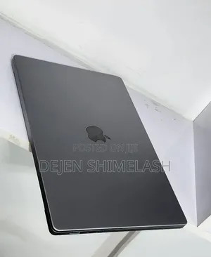 New Laptop Apple MacBook Pro 2020 M1 16GB AMD Ryzen 5 SSD 512GB