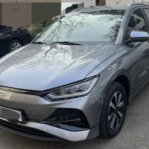 BYD E2 43 kWh 94 hp FWD 2024 Gray