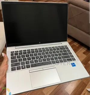 New Laptop HP EliteBook 840 G8 16GB Intel Core i5 SSD 512GB