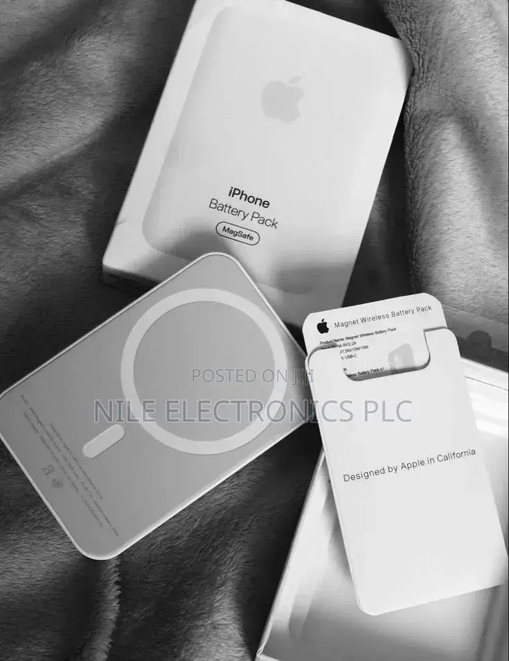 Original Apple Magsafe Battery Pack a Matte Clear Finish