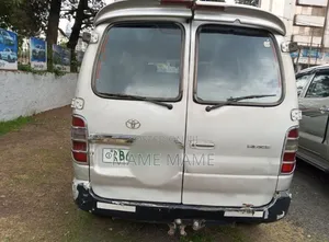 Toyota HiAce 2007 Grey