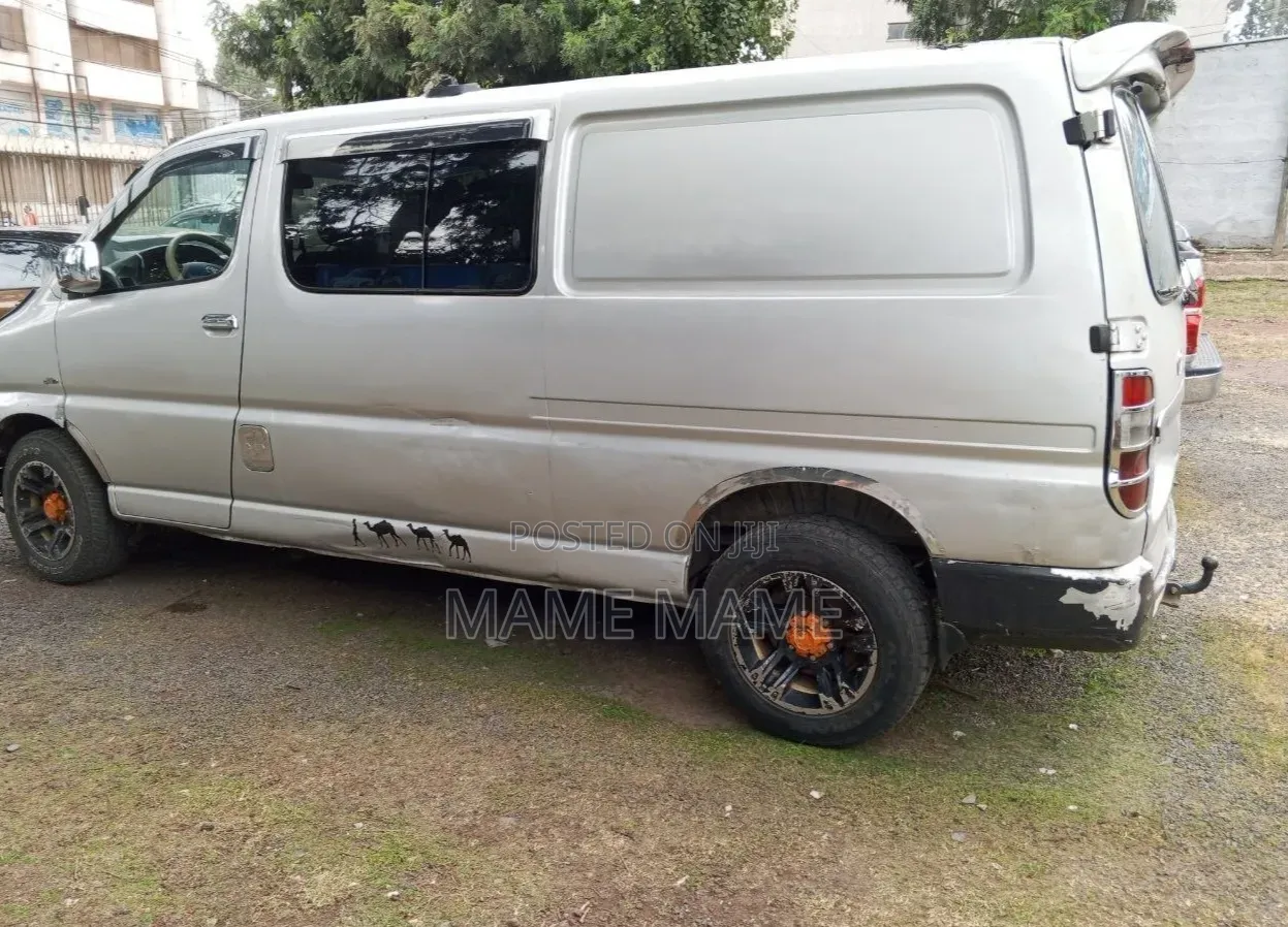 Toyota HiAce 2007 Grey