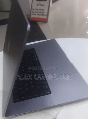 New Laptop Apple MacBook Pro 2021 M1 Max 64GB Apple M1 Max SSD 1T