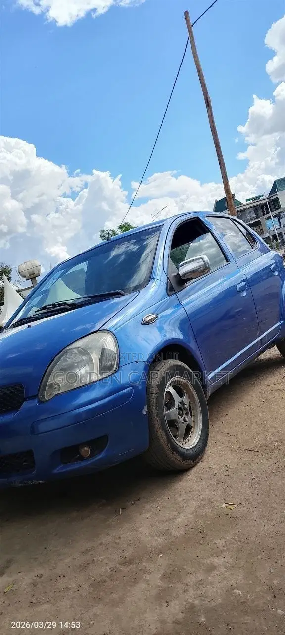 Toyota Vitz 2002 Blue