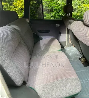 Toyota Land Cruiser 70 1987 White