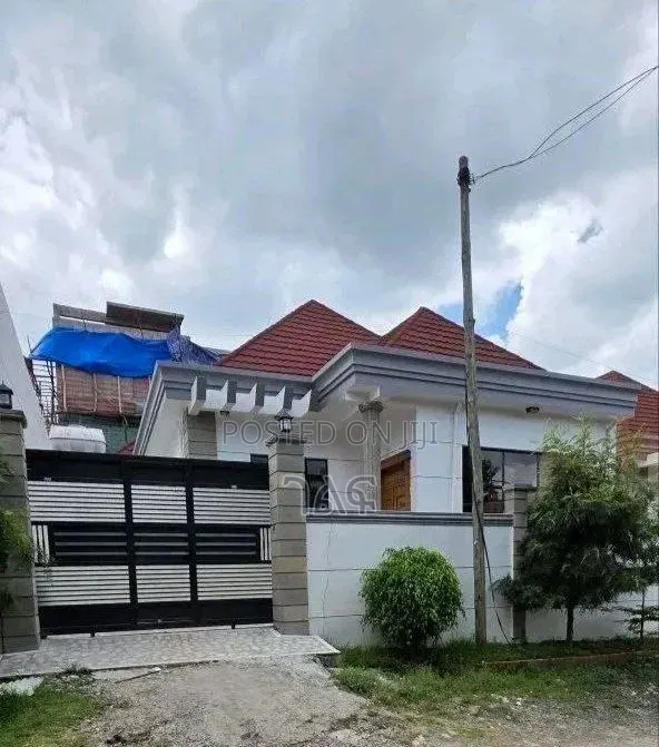 3bdrm Villa in የሚሸጥ ቅንጡ 250 ካሬ ቪላ , Bole for sale