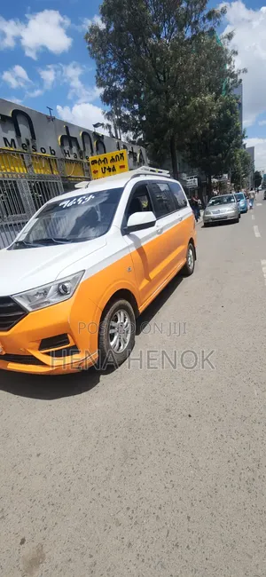Wuling Hongtu 2020 White