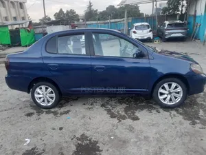 Toyota Platz 2001 Blue