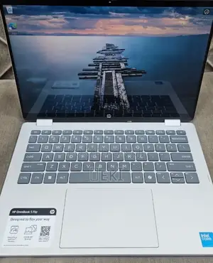 New Laptop HP OmniBook 5 14" 16GB Intel Core 7 SSD 512GB