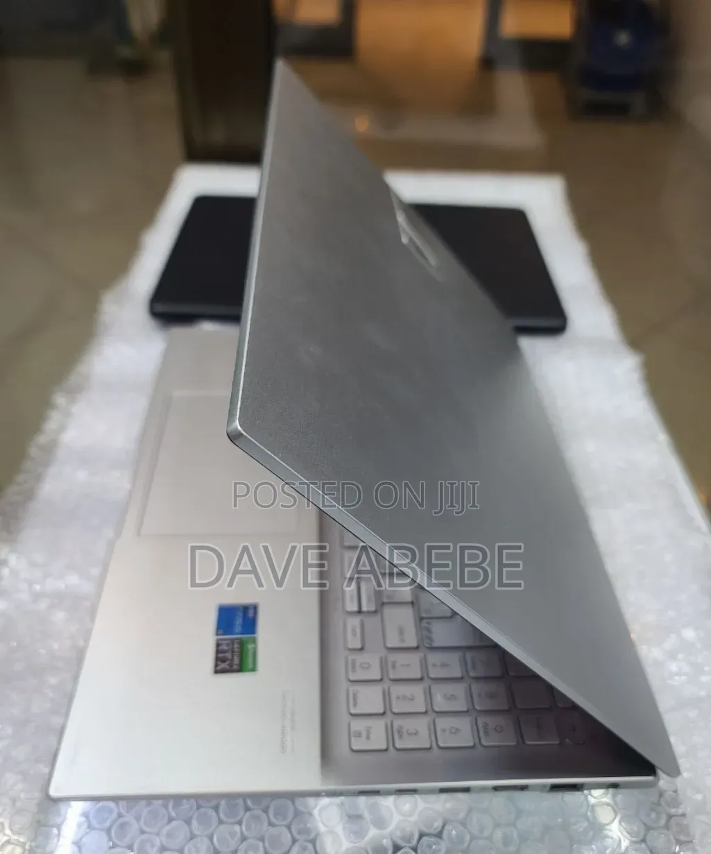 New Laptop Asus VivoBook 15 X505BA 16GB Intel Core i5 SSD 512GB
