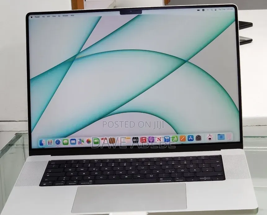 New Laptop Apple MacBook Pro 2015 16GB Intel Core i7 SSD 512GB