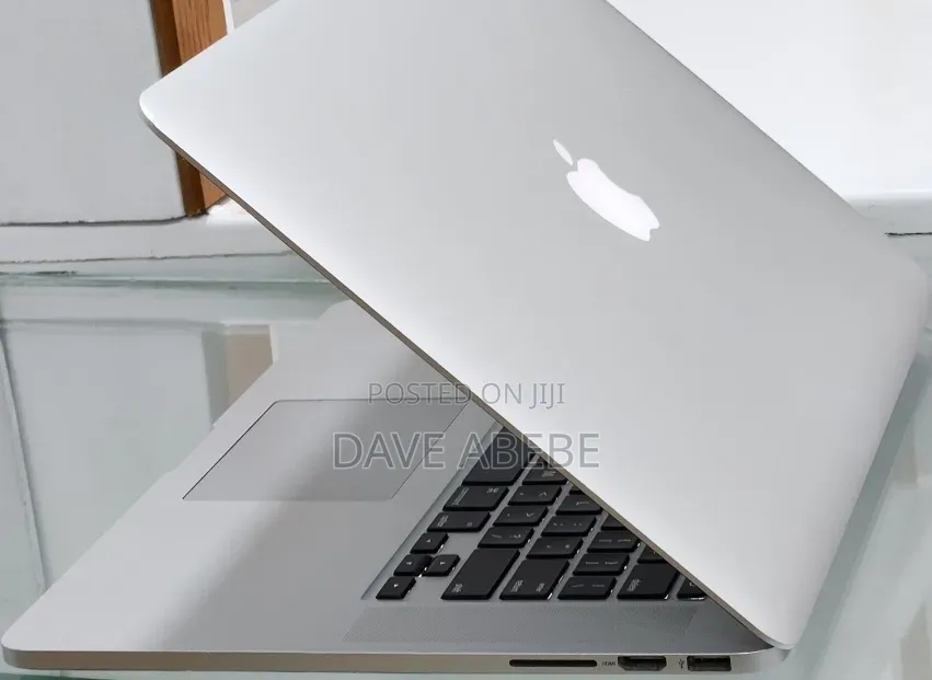 New Laptop Apple MacBook Pro 2015 16GB Intel Core i7 SSD 512GB