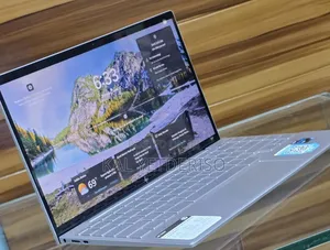 New Laptop HP Envy X360 8GB Intel Core i5 SSD 256GB