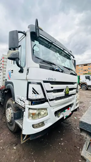 Sinotruk Howo 2021 White