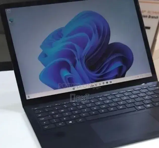 New Laptop Microsoft Surface Laptop 4 16GB Intel Core i7 SSD 512GB