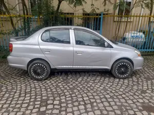 Toyota Platz 2005 Silver