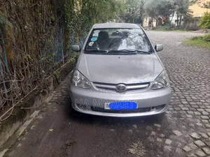 Toyota Platz 2005 Silver