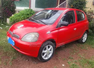 Toyota Yaris 2001 Red