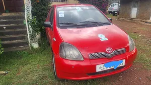 Toyota Yaris 2001 Red