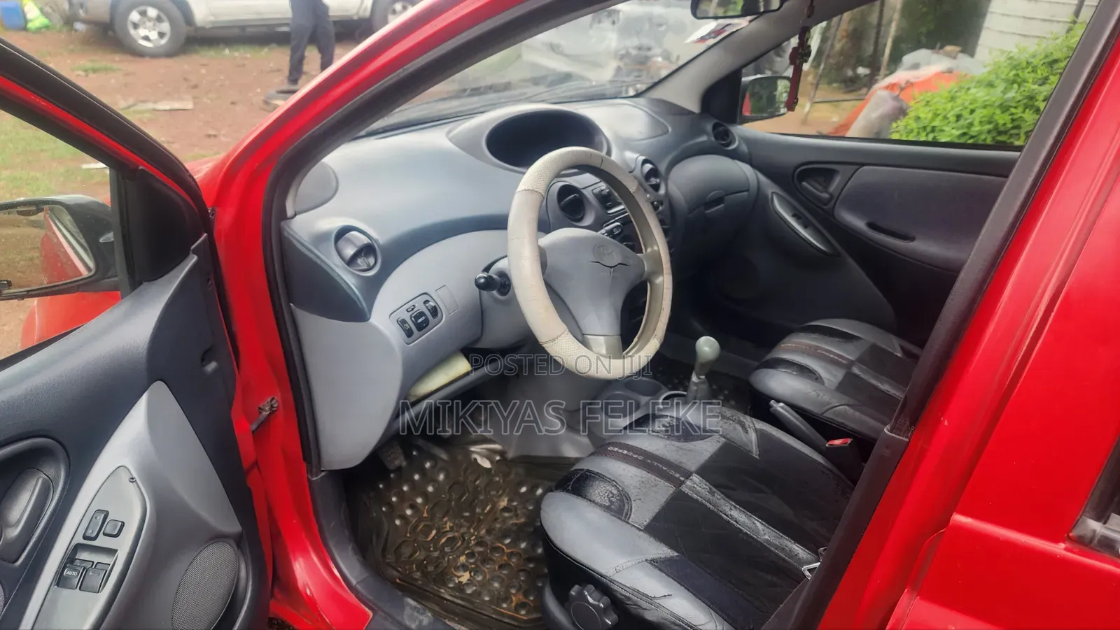 Toyota Yaris 2001 Red