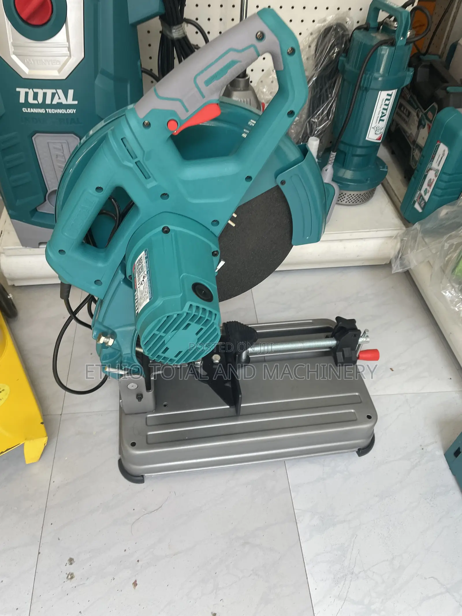 Total Industrial 2400w Cut Off Saw (Ts)