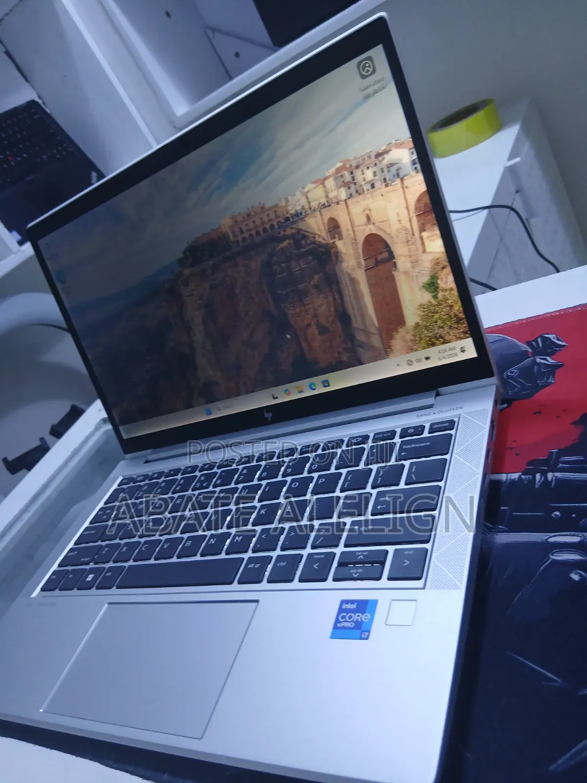 New Laptop HP EliteBook 830 G8 16GB Intel Core i7 SSD 512GB