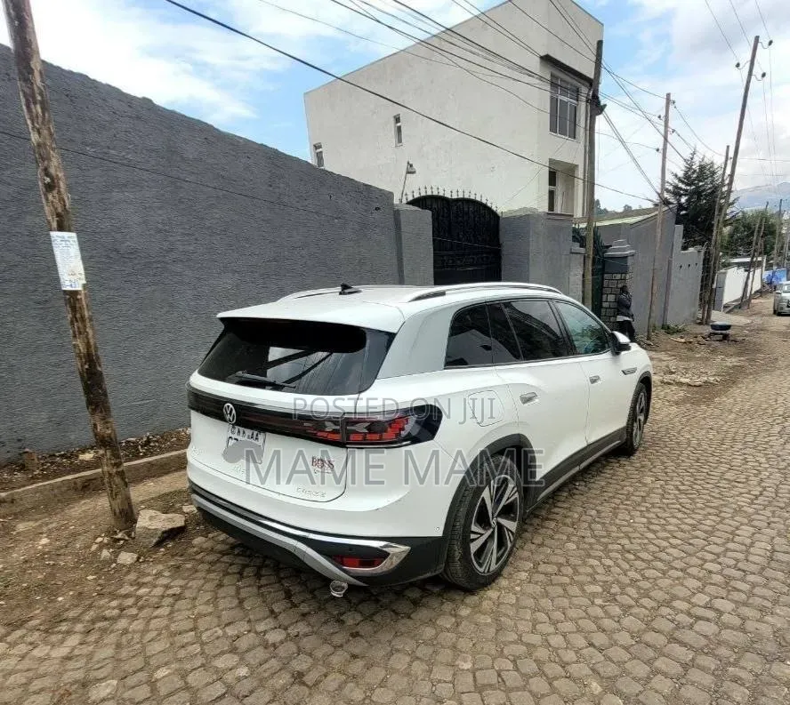 Volkswagen ID.6 2022 White
