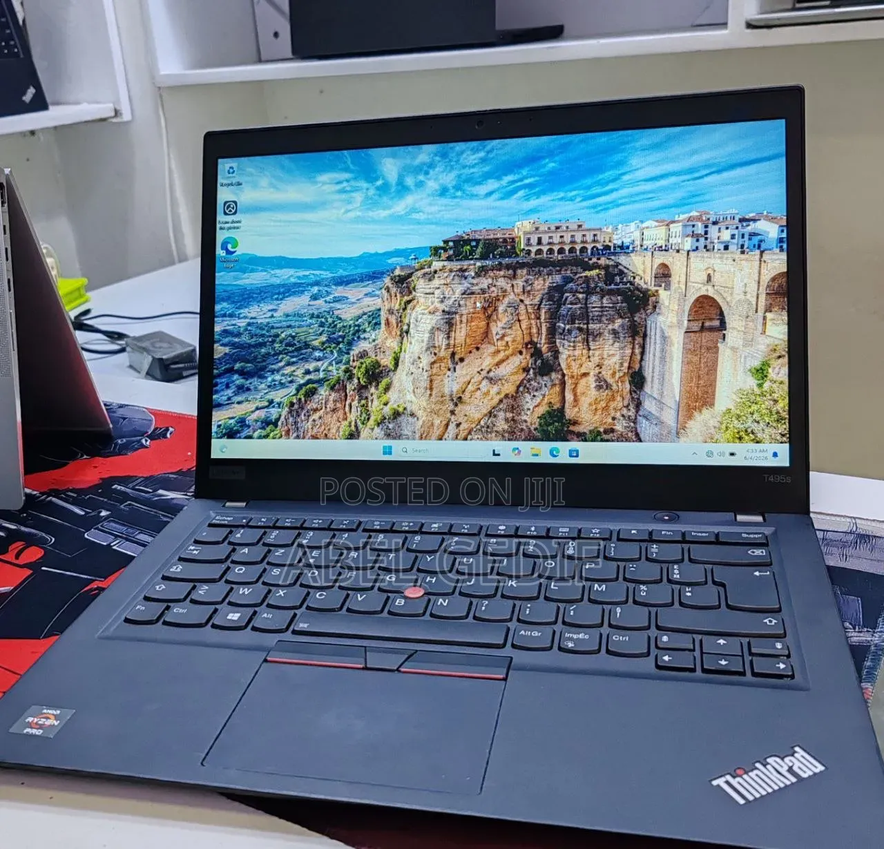 New Laptop Lenovo ThinkPad t495s 8GB AMD Ryzen 5 SSD 512GB