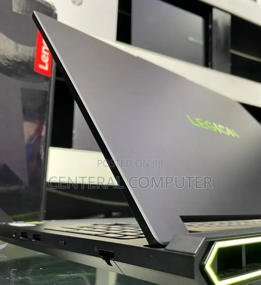 New Laptop Lenovo Lrgion 7i 64GB Intel Core Ultra 9 SSD 2T