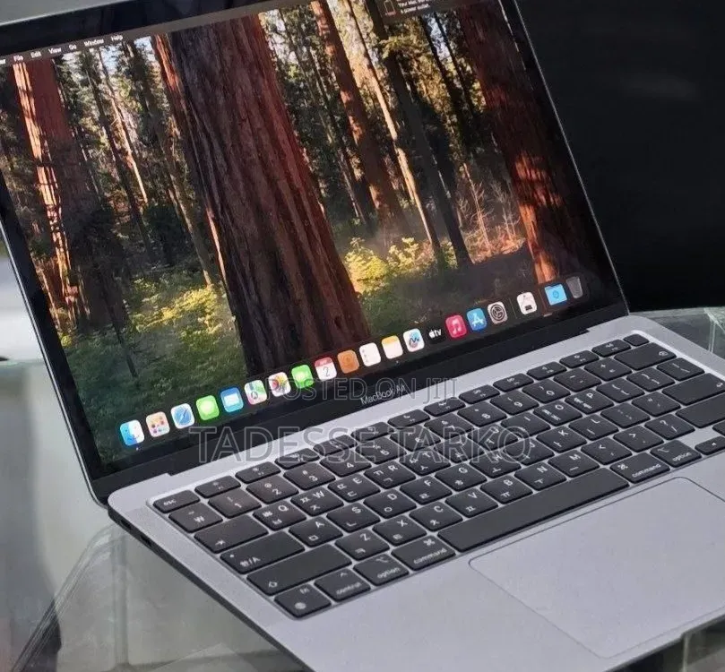 New Laptop Apple MacBook Air 2020 M1 8GB Apple M1 SSD 256GB