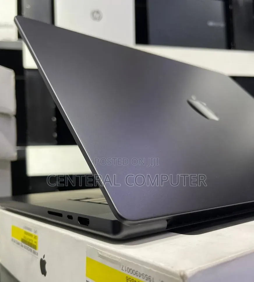 New Laptop Apple MacBook Pro 2024 M3 Max 36GB Apple M3 Max SSD 1T